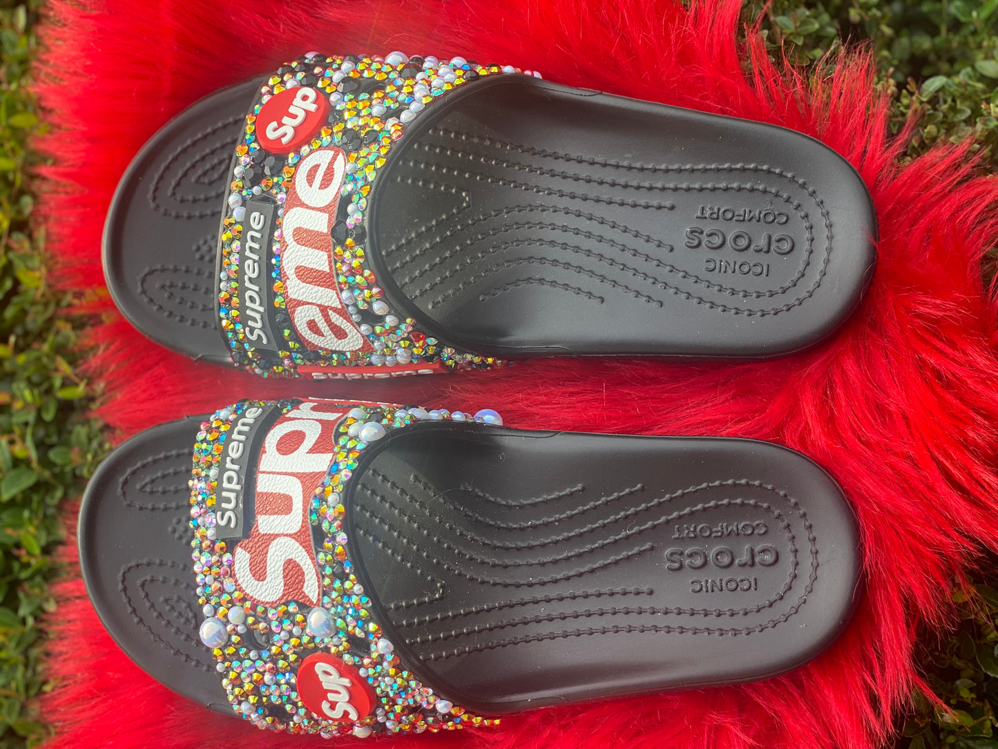 Supreme Inspired Slides