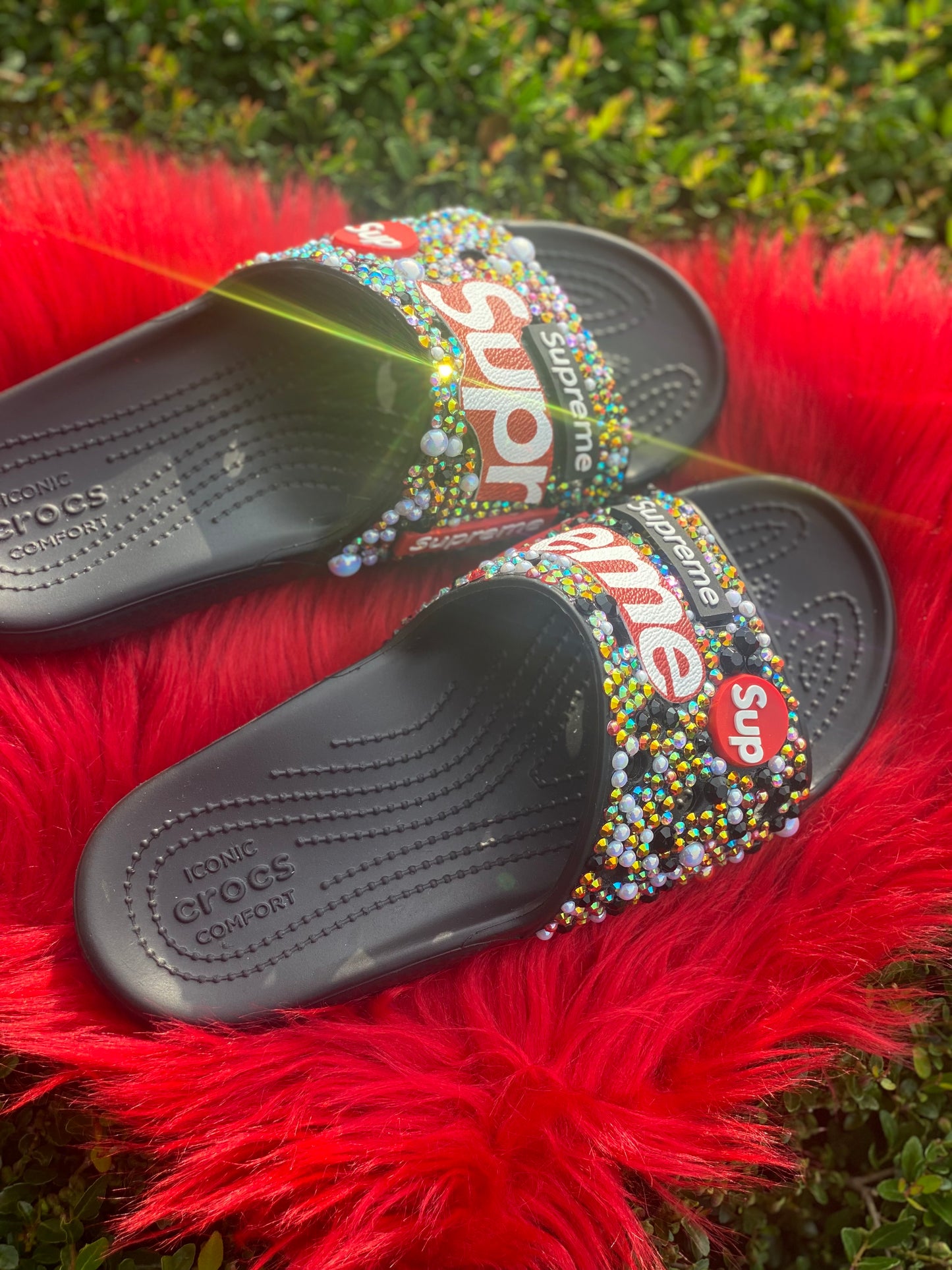 Supreme Inspired Slides